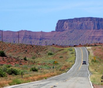 Scenic Byway of Highway 128 along Colorado River, Utah, USA