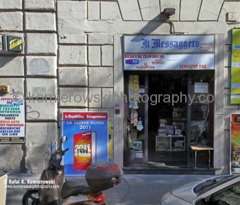 Graffiti, Via Carlo Alberto,   thre other side of Rome