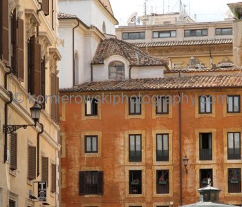 \"Close-up\"  of colorful buildings  next to Pantheon on   Piazza della Rotonda ,  Rome