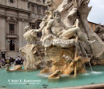 Piazza Navona  Berninis Fontana dei Quattro Fiumi or Fountain of the Four Rivers, Rome