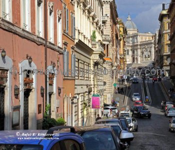If there is a typical Rome ... a rundown of the main streets, piazzas and view of Chiesa Santa Maria Maggiore da Via Panisperna