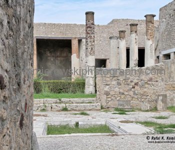 Pompeii was probably founded by the Etruscans during their expansion into Campania in the 7th century BC.