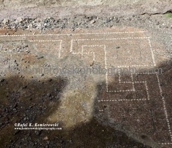 ... can still see some mosaic left in Pompeii