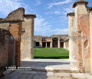 Entrance to courtyard at Stabian Baths, Pompeii