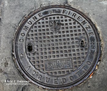 Manhole cover near the Duomo, Florence
