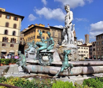 The Fountain of Neptune in Florence was created out of Apuan marble by Bartolomeo Ammannati (1563–1565).  Neptunes face resembles that of Cosimo I de Medici, husband of grand duchess Johanna of Austria in 1565
