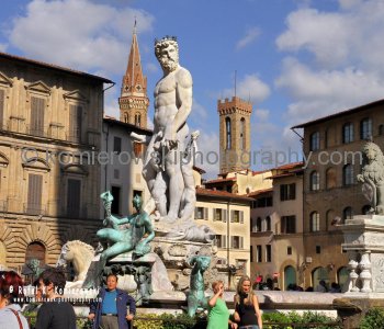 Neptunes face resembles that of Cosimo I de Medici....Florence
