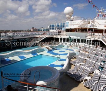 Grand Princess (upper deck) at Port Everglades in Florida before departure to Caribbean Sea, Monday, February 28, 2011
