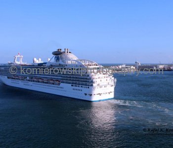 Cruise ship Island Princess leaving Port Eveglades for Caribbean Sea,  Monday, February 28, 2011