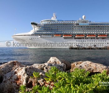 Grand Princess alongside in Willemstad, Curacao