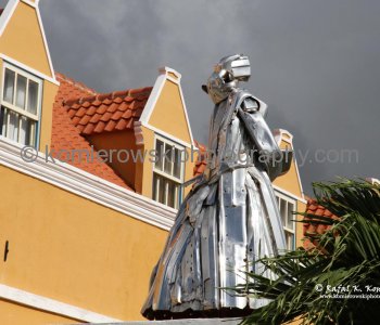 Statue of Queen Emma near Floating Market, Willemstad