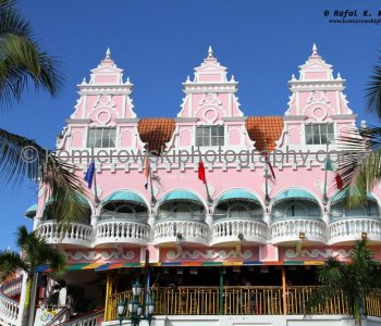 There are many building where you can see the Dutch or Spanish architecture. It is now a Dutch city and received its name from the Dutch royal house of Orange and became the capital city of Aruba in 1979