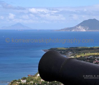 In 1782, the French, under Admiral Comte François Joseph Paul de Grasse, laid siege to the fort....New World Encyclopedia