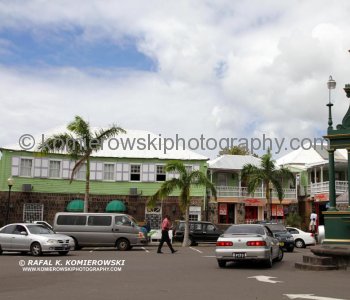 The city has 2 centres, at The Circus, which is geared towards tourism purposes, and the Independence Square, which contains the cathedral, courthouse and most of the older buildings