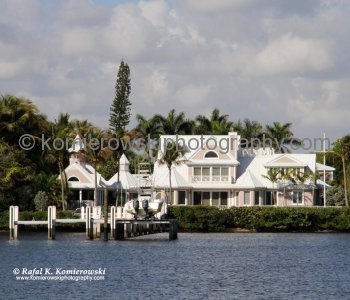 View from SR  a.k.a. Highway A1A  south of West Palm Beach, on the way to Fort Lauderdale