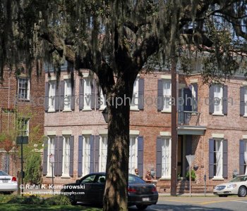 Historic Savannah...spectacular Garden City...