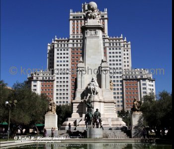 Plaza de España, Madrid, (photo taken on Wed. October 12, 2011)