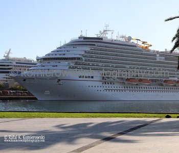 November 2, 2011   – Day 6,  Las Palmas de Gran Canaria, Spain,  in port from 7:45  to 17:18, sunny, +26C,