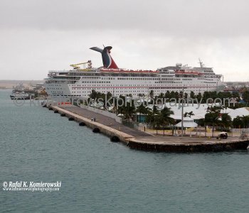 Wednesday , November 9 , 2011 – Day 13, arriving to Freeport, Grand Bahamas, Repairs for an aft thruster, we were told by repair crews at Freeport
