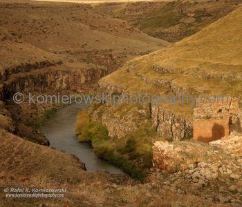 Ani was an important trade center built on the Silk Road straddling the Arpacay River, which today forms a natural border between Turkey and Armenia