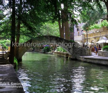 ...taking a boat tour on San Antonio s river is a =must-do= for your visit to San Antonio, Texas