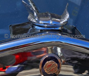Exhibition of vintage cars bid Bon Voyage to Oosterdam in Napier, New Zealand...