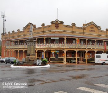 HERITAGE HOTEL MOTEL DORRIGO, Dorrigo, NSW, Australia (rain - local spring time - November 10, 2012)