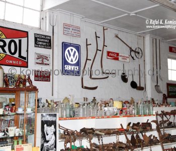 Australiana  ...at DORRIGO ANTIQUES, Dorrigo, NSW, Australia (rain - local spring time - November 10, 2012)