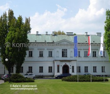 Palace in Falenty near Warsaw. Many years ago, one of my favorite bike riding place. Once summer residence for Przezdziecki then Czetwertynski families.