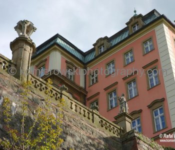 During World War II KSIAZ Castle was captured by the NAZI who built numerous tunnels and rooms were formed under the castle around which revolved mysterious stories of hidden gold, works of art, the Amber Chamber and a secret Hitlers headquarters.