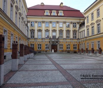Wrocław was a sad portrait of devastation and destruction after the war. Wroclaw, Poland, European Capital of Culture 2016
