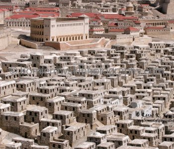 The model thus reflects ancient Jerusalem at its peak.