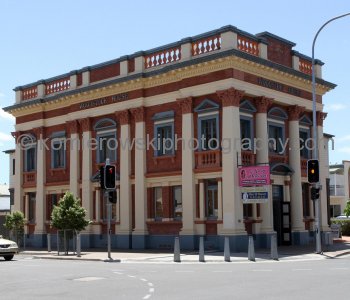 Woodstock House is located across from Mary Poppins statute, Maryborough