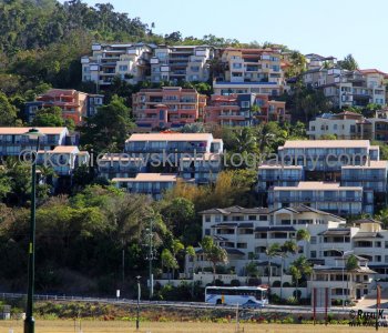 Airlie Beach...good to have a look at but there really isnt too much here ...also the lookout is okay but nothing special