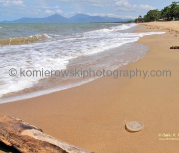 Holloways Beach north of Cairns, Queensland