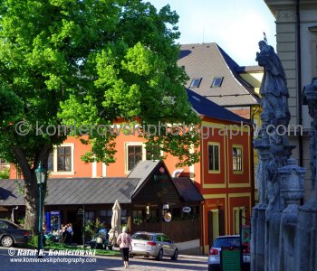 Kutnï¿½ Hora... a walk through medieval town... colorful streets...