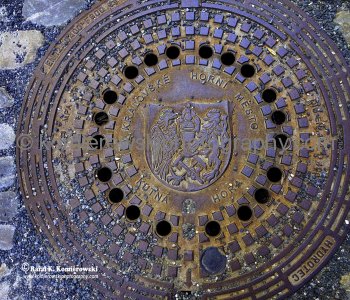 Kutnï¿½ Hora... a walk through medieval town... colorful streets...