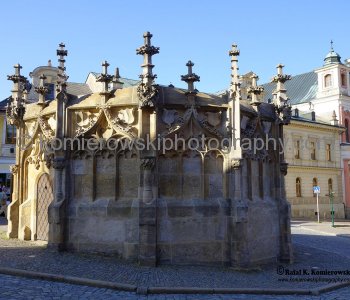 Kutná Hora... a walk through medieval town...colorful streets..