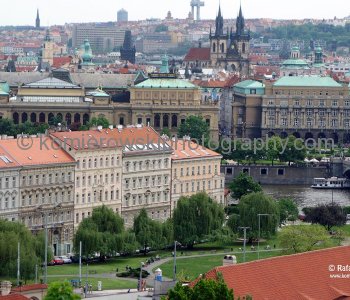 ...Walking is really the best way to explore Prague,   sightseeing highlights of this beautiful city...