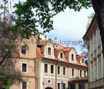 ...Walking is really the best way to explore Prague,   sightseeing highlights of this beautiful city...