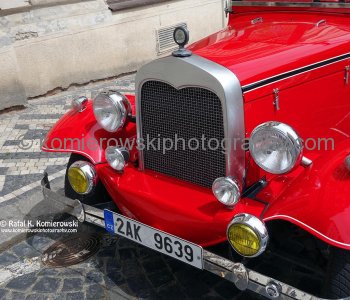 ...Walking is really the best way to explore Prague,   sightseeing highlights of this beautiful city...