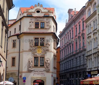...Walking is really the best way to explore Prague,   sightseeing highlights of this beautiful city...