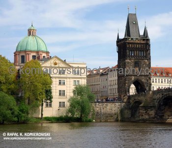 Prague ... sightseeing  cruise on the Vltava River  -  highlights of the fabulous city