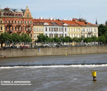 Prague ... sightseeing  cruise on the Vltava River  -  highlights of the fabulous city