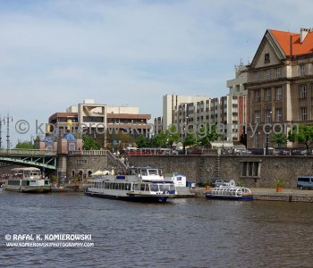 Prague ... sightseeing  cruise on the Vltava River  -  highlights of the fabulous city
