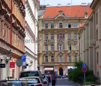...Walking is really the best way to explore Prague,   sightseeing highlights of this beautiful city...