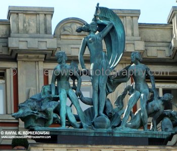 ...Walking is really the best way to explore Prague,   sightseeing highlights of this beautiful city...