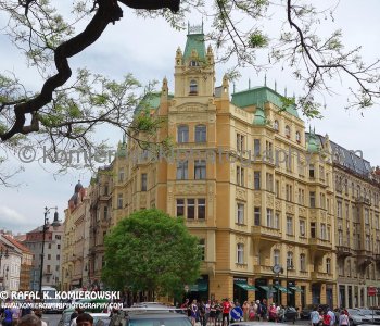 ...Walking is really the best way to explore Prague,   sightseeing highlights of this beautiful city...