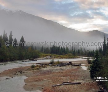 Approaching Rogers Pass The spectacular scenery of Glacier National Park now awaits. Weather -late September